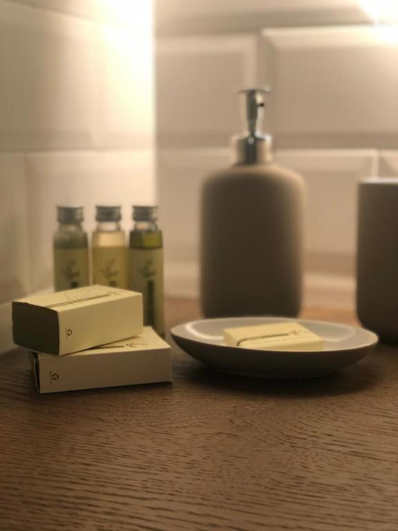 ל'אקווילה Ginevra Boutique Rooms - Palazzo Leosini - Residenze D'Epoca מראה חיצוני תמונה